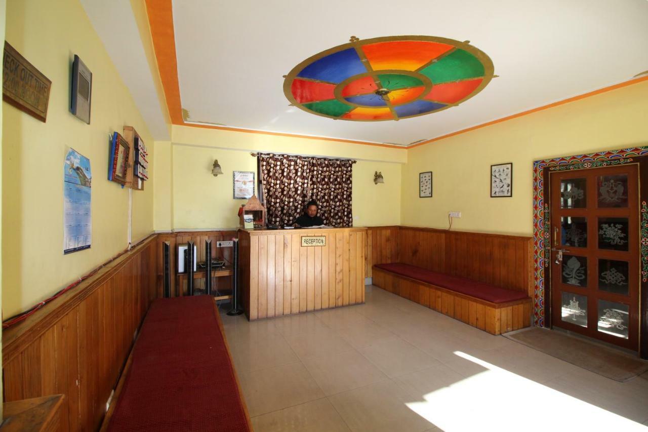 Delight Royal Lachung Exterior foto